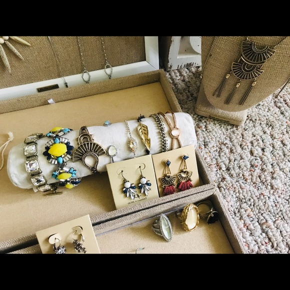 Chloe & Isabel Jewelry! - Picture 2 of 7